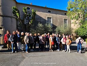 Photo avec les participants à l'ATL du 19 avril durant la visite du chateau - Agrandir l'image, .JPG 319,7 Ko (fenêtre modale)